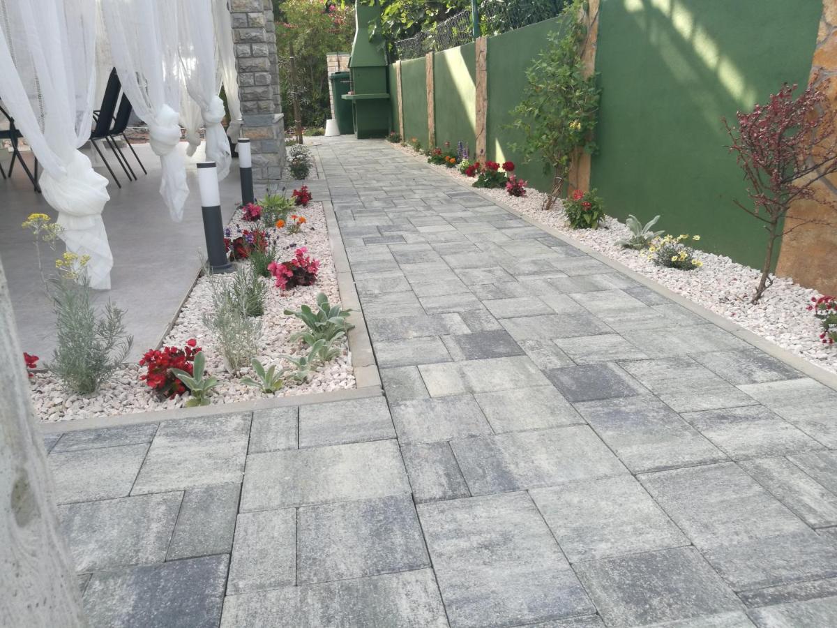 Apartments Kus Углян Экстерьер фото